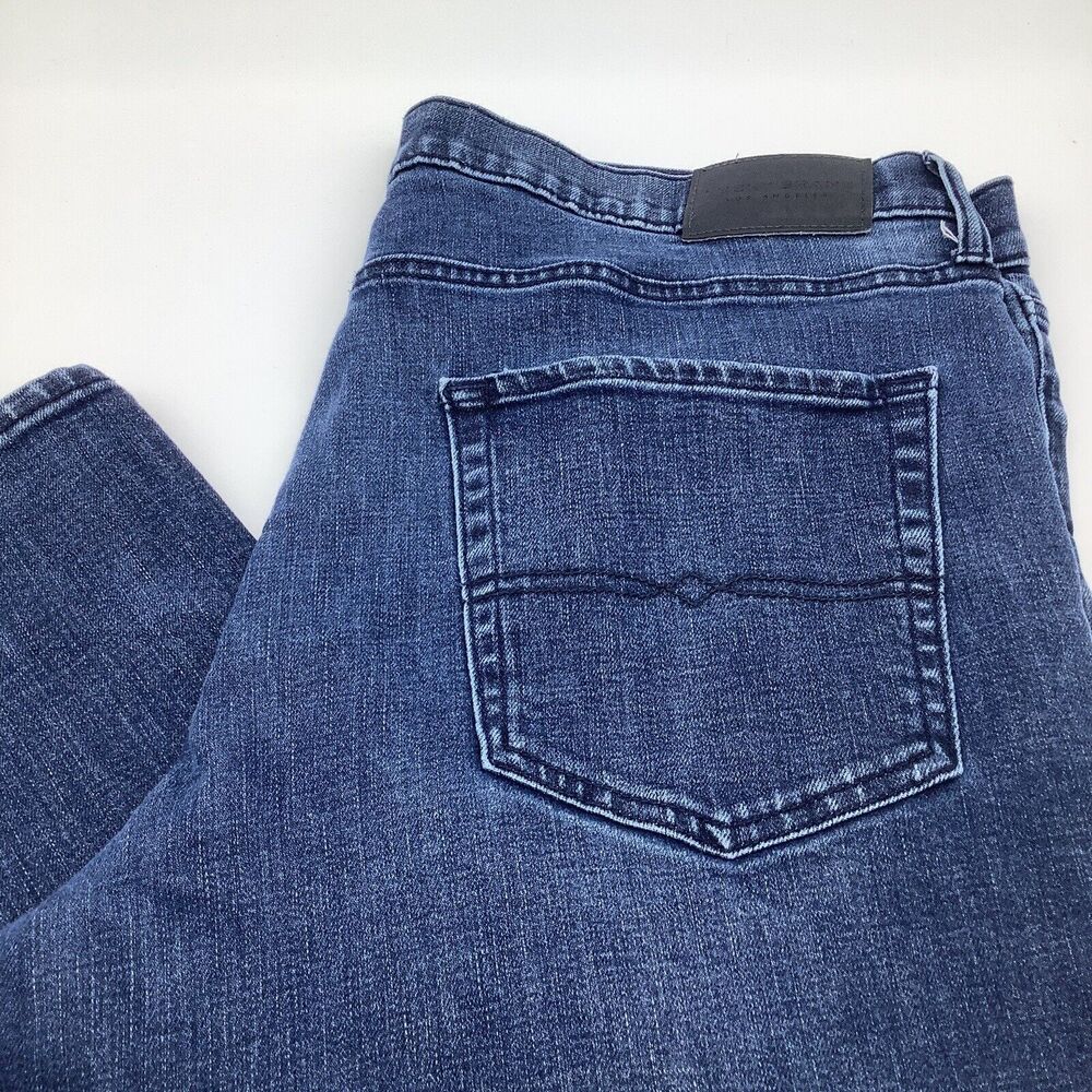 Lucky Brand Mens 223 Straight Jeans Blue Size 38 x 30 (Actual 38 x 28.5)
